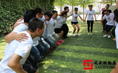 公司戶外團(tuán)隊(duì)拓展訓(xùn)練心得體會(huì)800字