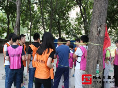 大學(xué)生能力素質(zhì)拓展活動圖