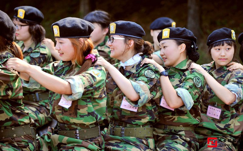 翻閱上百篇軍訓(xùn)心得，有真情實(shí)感的占極少數(shù)