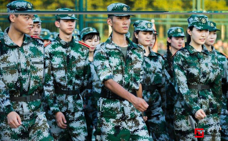 拓展軍訓(xùn)
