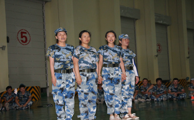 軍訓(xùn)發(fā)朋友圈的配詞-軍訓(xùn)發(fā)朋友圈說(shuō)說(shuō)怎么寫(xiě)？