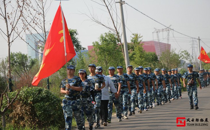 軍訓(xùn)發(fā)朋友圈的配詞-軍訓(xùn)發(fā)朋友圈說說怎么寫？